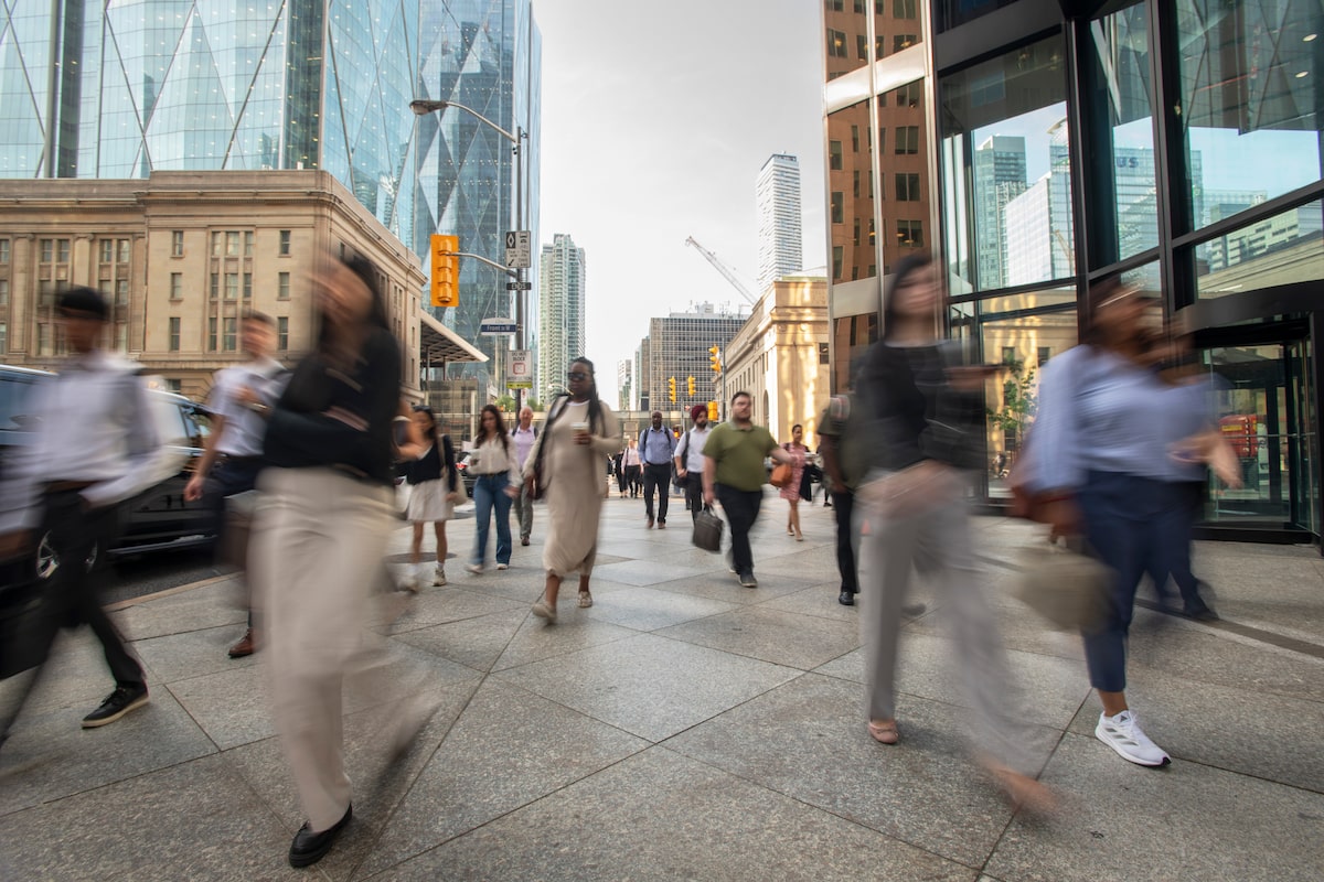 Canada’s services economy contracts in June, hitting four-month low