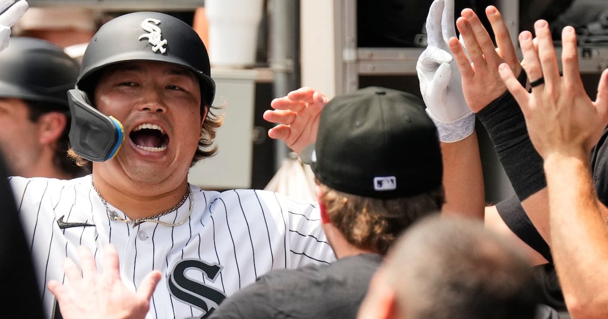 Munetaka Murakami hits 2 HRs, drives in 6 runs to lead AL Central-leading Chicago White Sox past Houston Astros 12-3