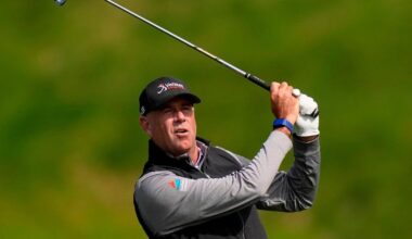 Stewart Cink has 1-shot lead over Padraig Harrington going into final round of US Senior Open