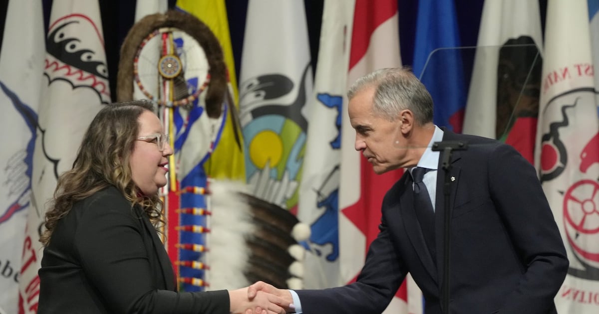 First Nations chiefs to debate major projects, changes in Ottawa