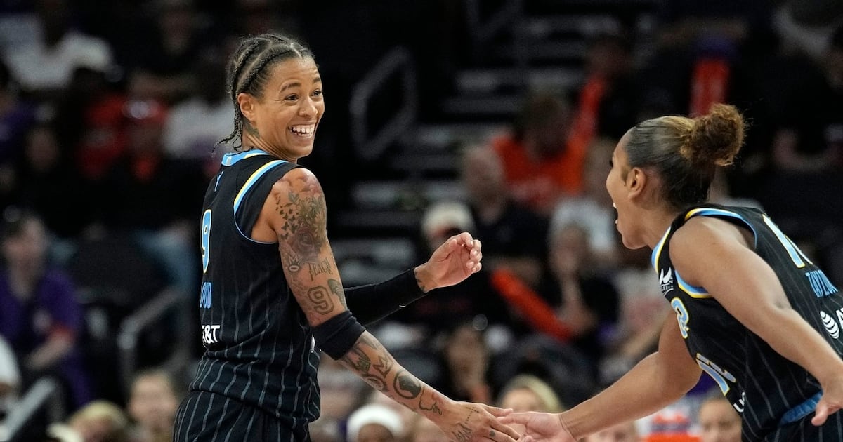 Sydney Taylor comes alive in 3rd quarter as Chicago Sky beat Phoenix Mercury