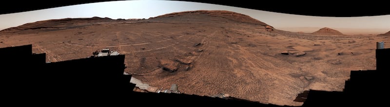 NASA’s Curiosity rover discovered a field of polygons with honeycomb textures on June 19 and 20, 2026. (NASA / JPL-Caltech/ MSSS)