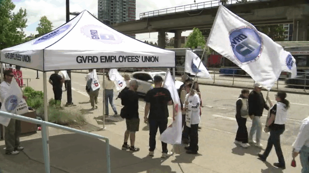 All GVRDEU workers at Metro Vancouver parks walk off job