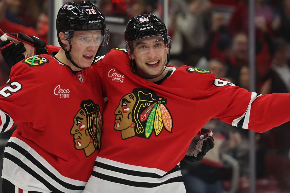 Mikheyev Blackhawks Canucks
