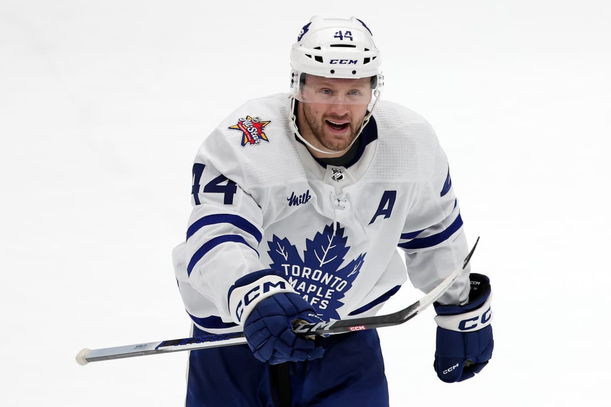 Crease corrections, bottom six, and a Rielly landing spot: Leaflets