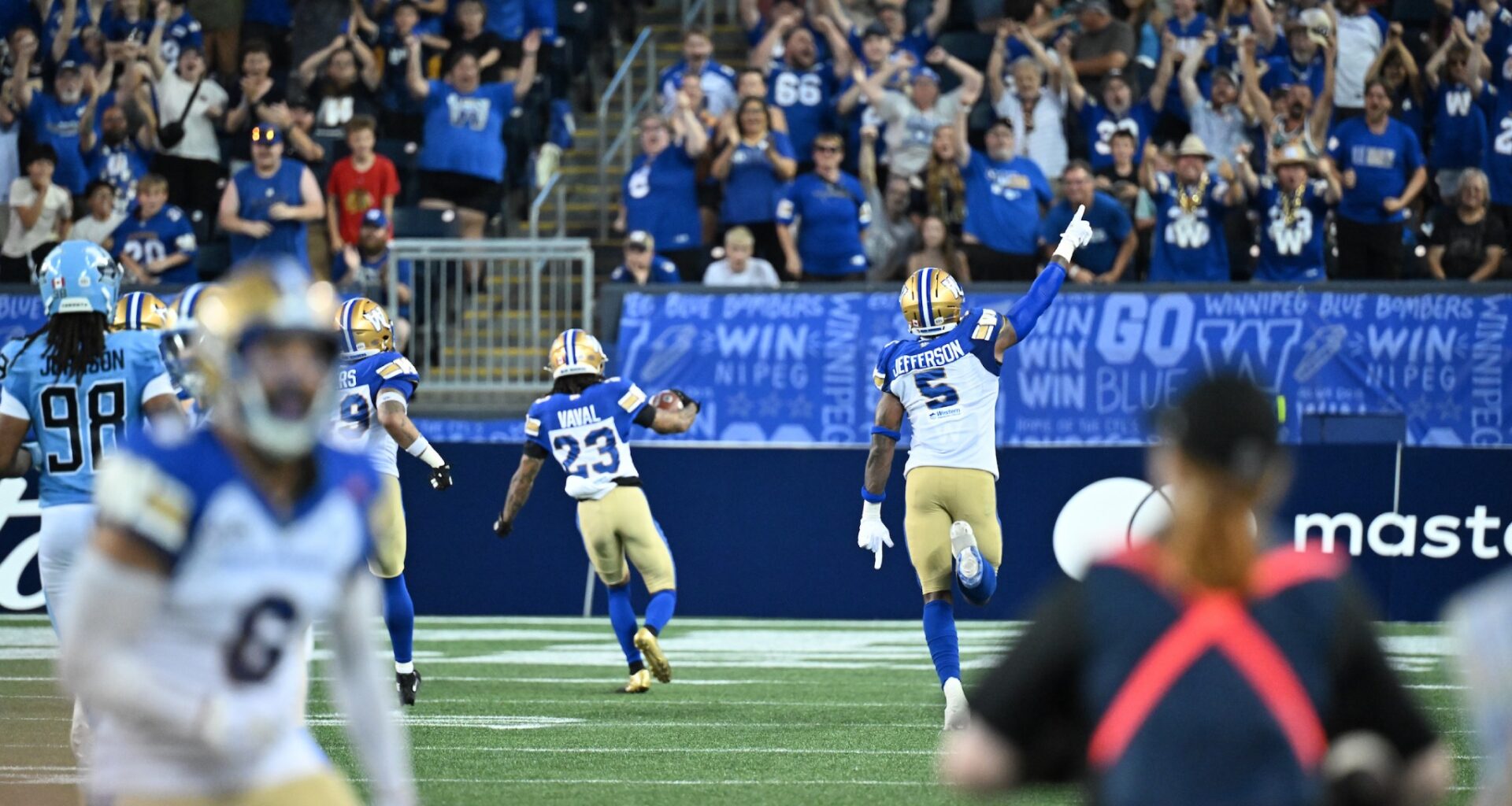 Blue Bombers hold on to defeat Argonauts at home