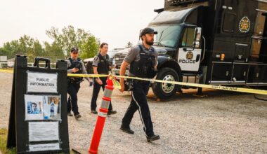 Hundreds volunteer to look for missing 11-year-old Calgary boy