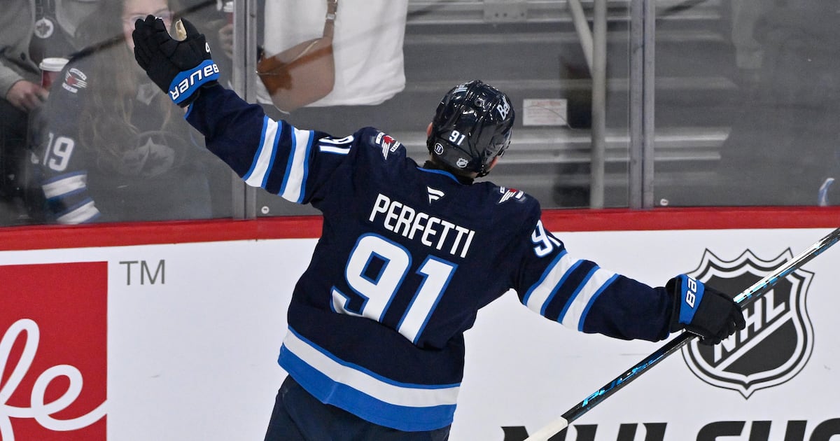 Winnipeg Jets, RFA Cole Perfetti avoid arbitration with five-year extension