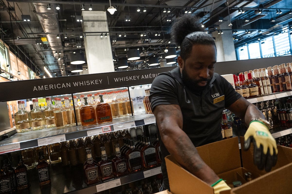 Decision to lift U.S. alcohol ban should be part of broader deal, Carney says