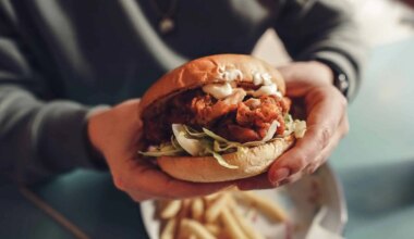 CLOSURE: First-ever fried chicken spot in Toronto closes, refusing to raise prices