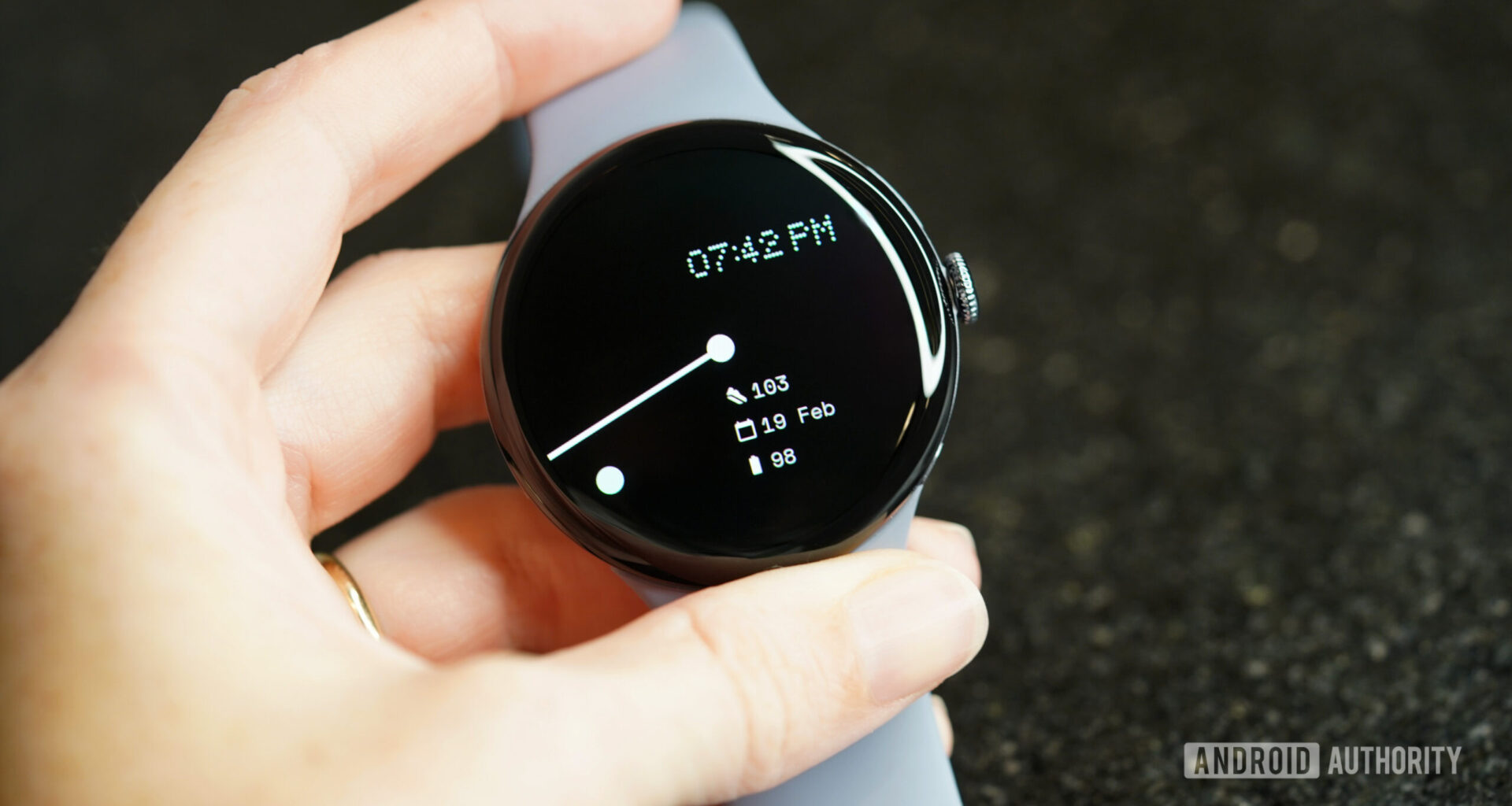 Pixel Watch 4 Analog Face.