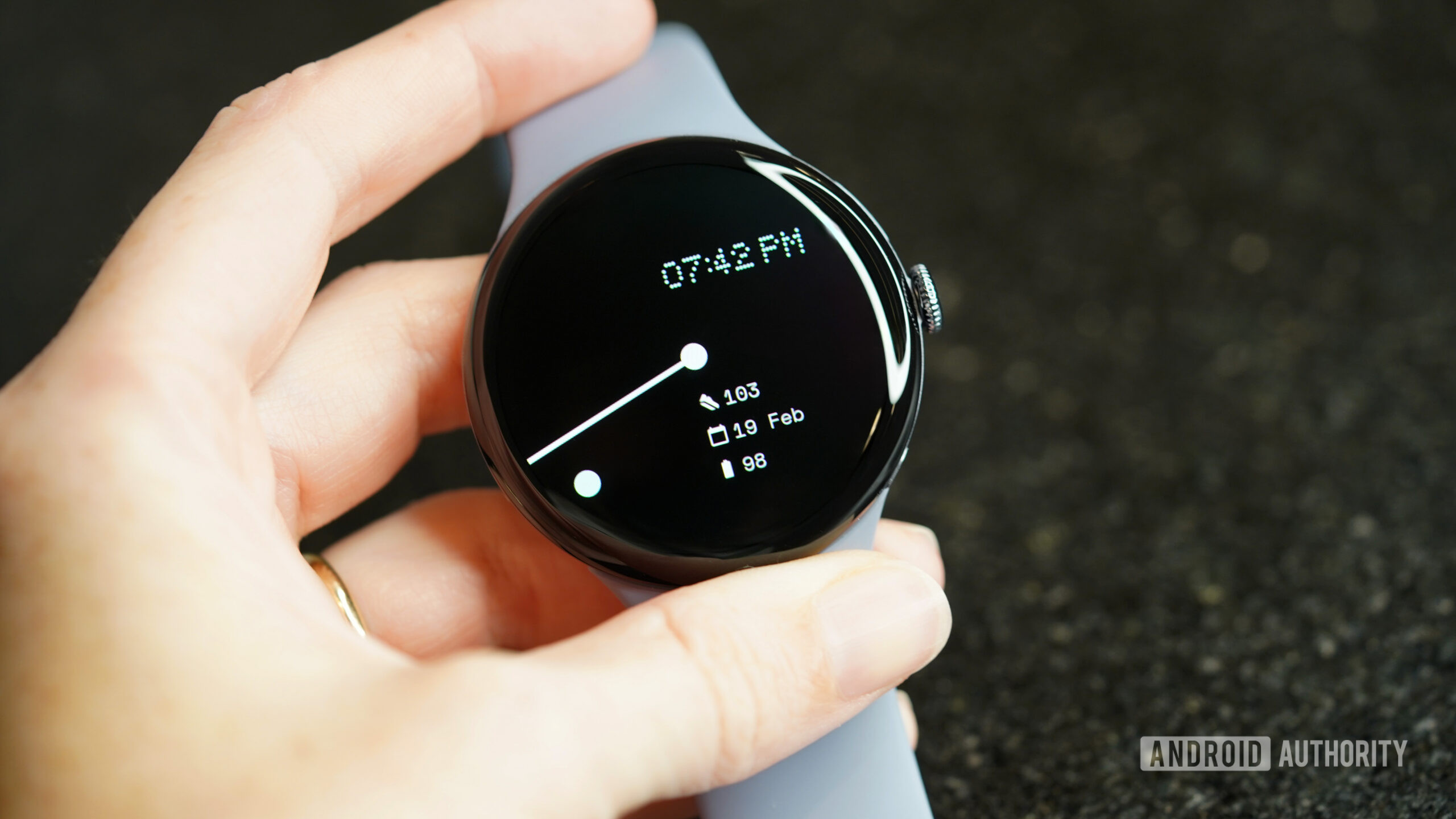 Pixel Watch 4 Analog Face.