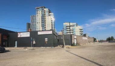 Female bystander shot outside downtown bar: Calgary police