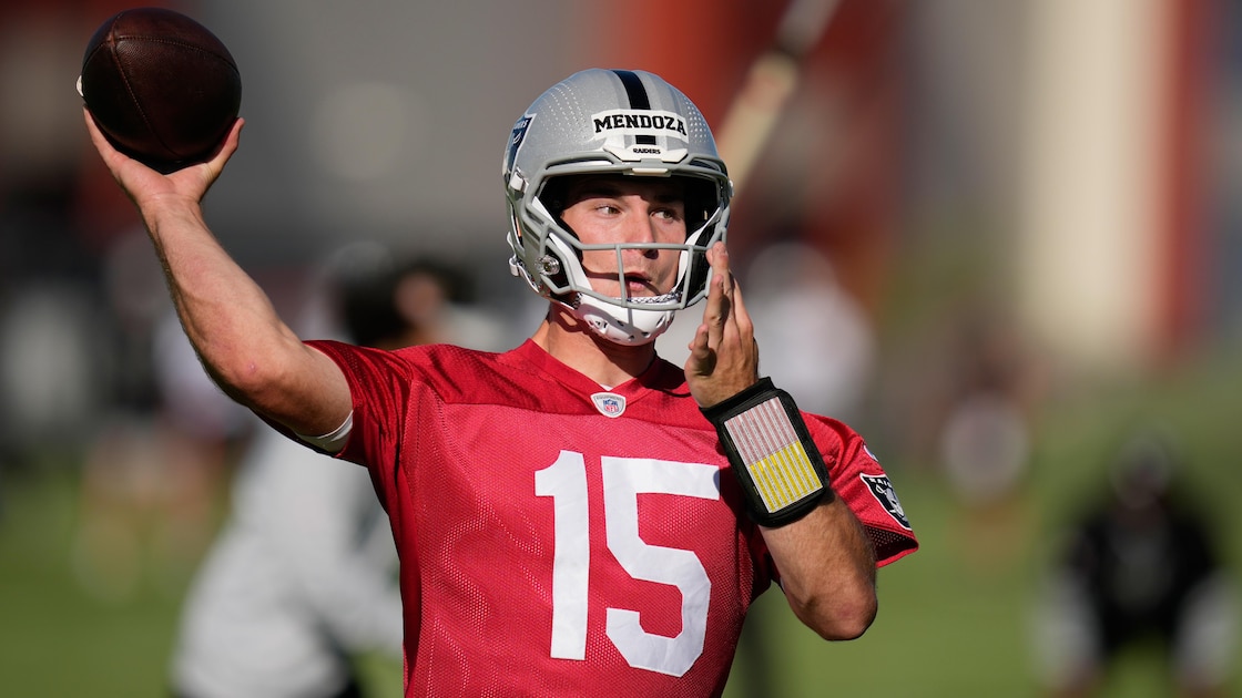 Tom Brady Buys Fernando Mendoza's 1st NFL Autograph Card After Raiders No. 1 NFL Draft Pick