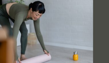 Woman rolling out yoga mat for the Copenhagen plank exercise