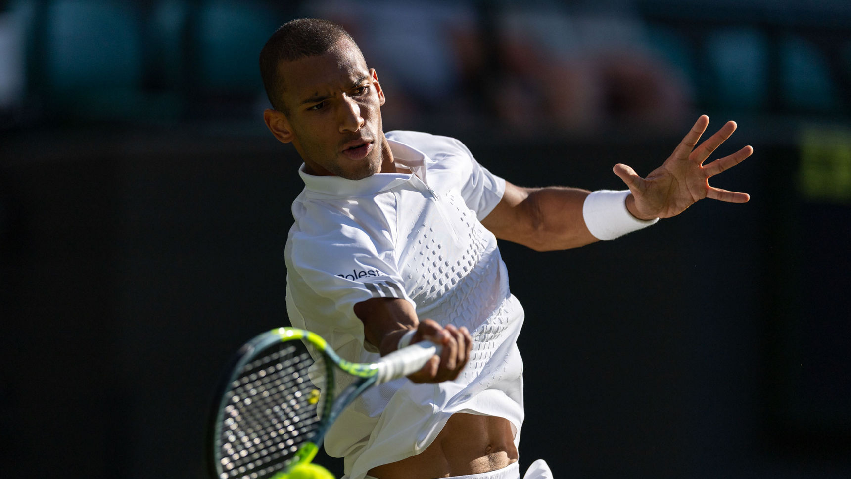 Auger-Aliassime sweeps into third round - Wimbledon