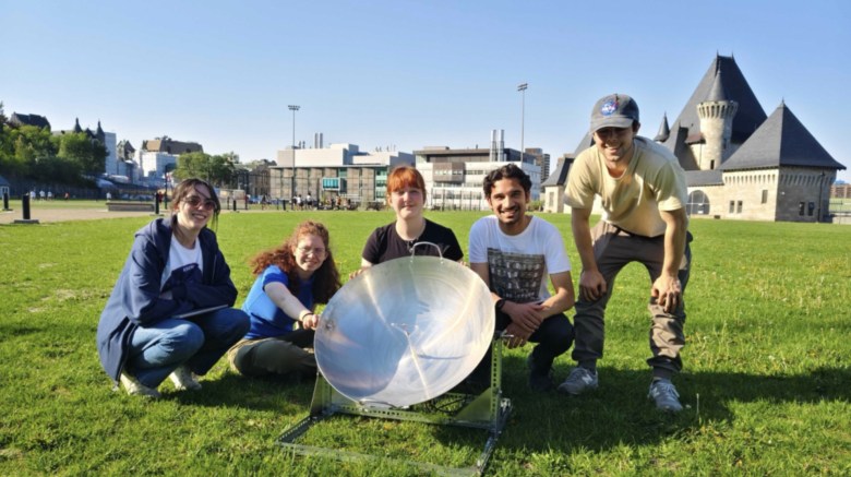 Five McGill undergraduate students trying to measure the rotation of our Milky Way galaxy using the Wok they built during CRASIES. From left to right Chloé Leagué, Maya Smith, Audréanne Bernier, Marek Detiére-Venkatesh, and Rémi Tellier. Credit: Anabel Q. Tan