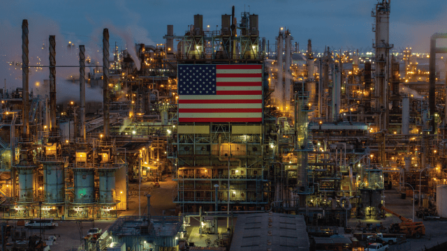 A Marathon Petroleum Corporation oil refinery in Carson, California, on March 10, 2026. (David McNew/Getty Images)