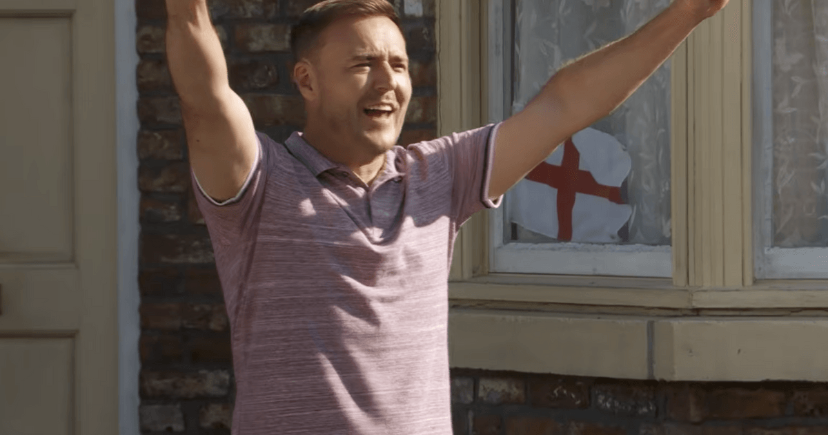 Coronation Street adds topical England v Norway insert scene into episode