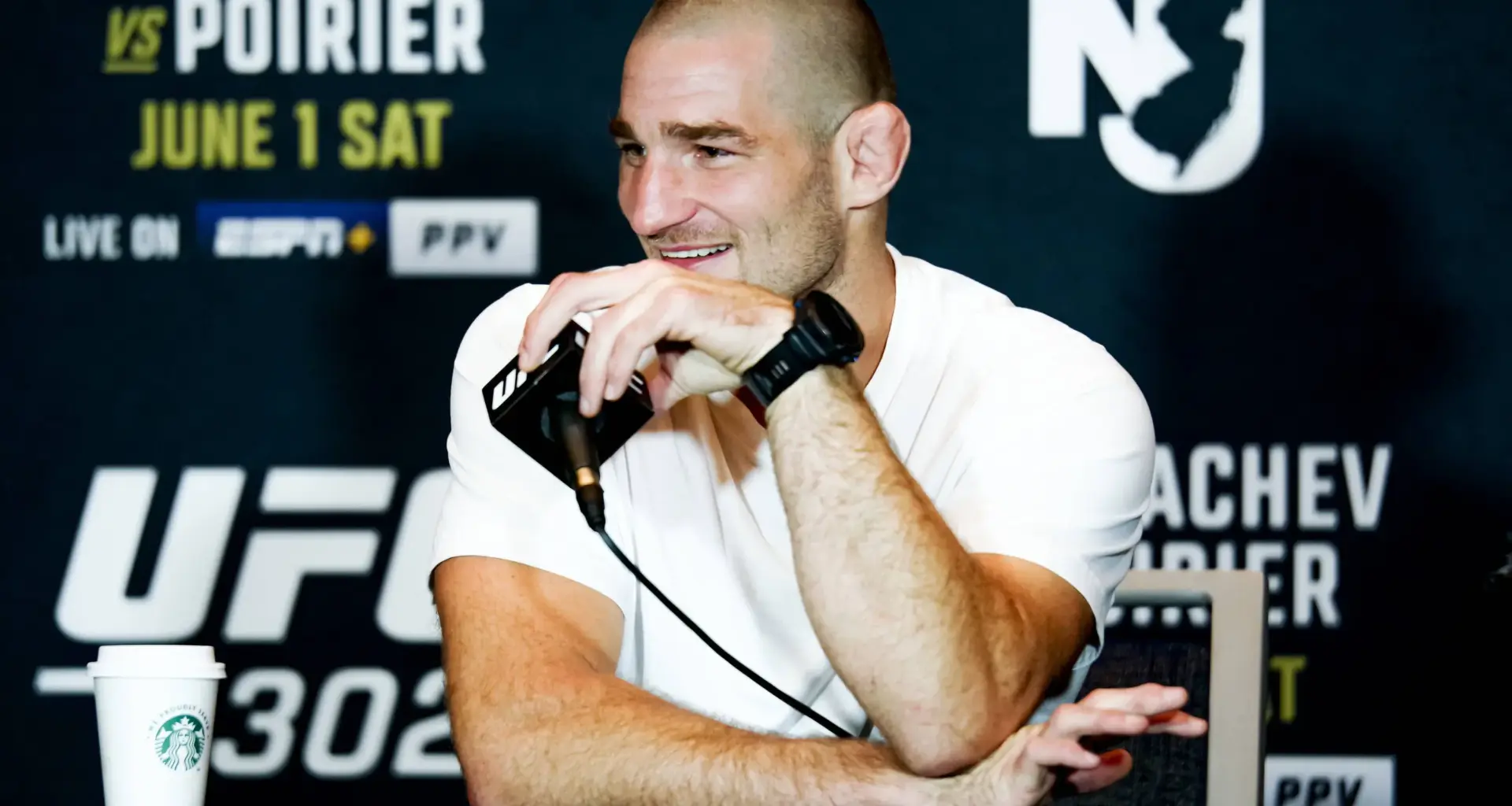 Charles Oliveira