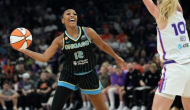 Taylor's big fourth quarter lifts Sky beat over Mercury