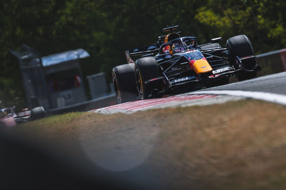 Verstappen is detecting issues with 'car deg' that Red Bull can't