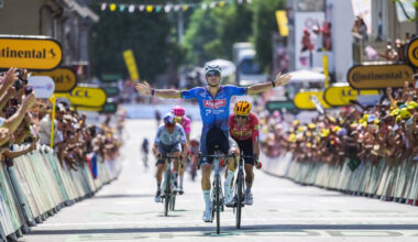 Mathieu Van der Poel won the sprint over his breakaway companions in Stage 9 of the 2026 Tour de France. Photo: © A.S.O / Charly Lopez