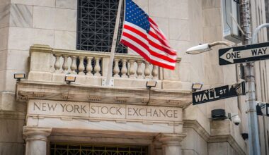 Stock Market Today: Nasdaq Sinks As Samsung Tumbles; SpaceX Slides After New Status (Live Coverage)