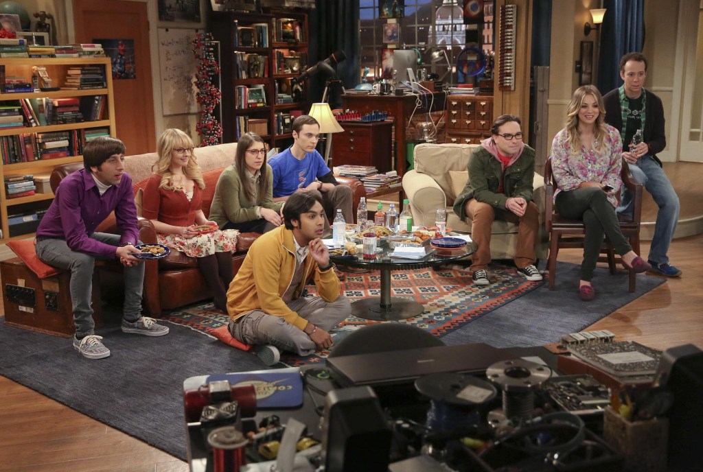 'Stuart Fails To Save The Universe' EPs Talk Ep 2, Kaley Cuoco return