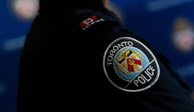 Toronto police officer seriously injured during arrest
