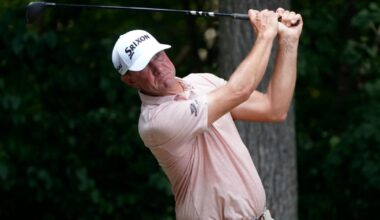 Lucas Glover stays bogey-free, builds two-shot lead heading into weekend at John Deere Classic