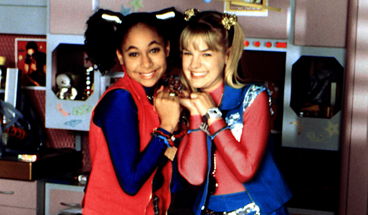ZENON: GIRL OF THE 21ST CENTURY, Raven-Symone, Kirsten Storms, 1999, © Hal Roach Studios Inc. / Courtesy: Everett Collection