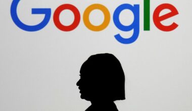 Google hit with US$1 billion fine over Play app store, search