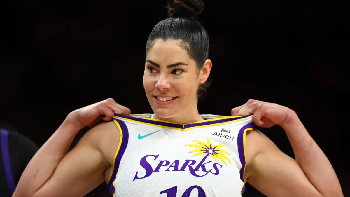 Los Angeles Sparks guard Kelsey Plum