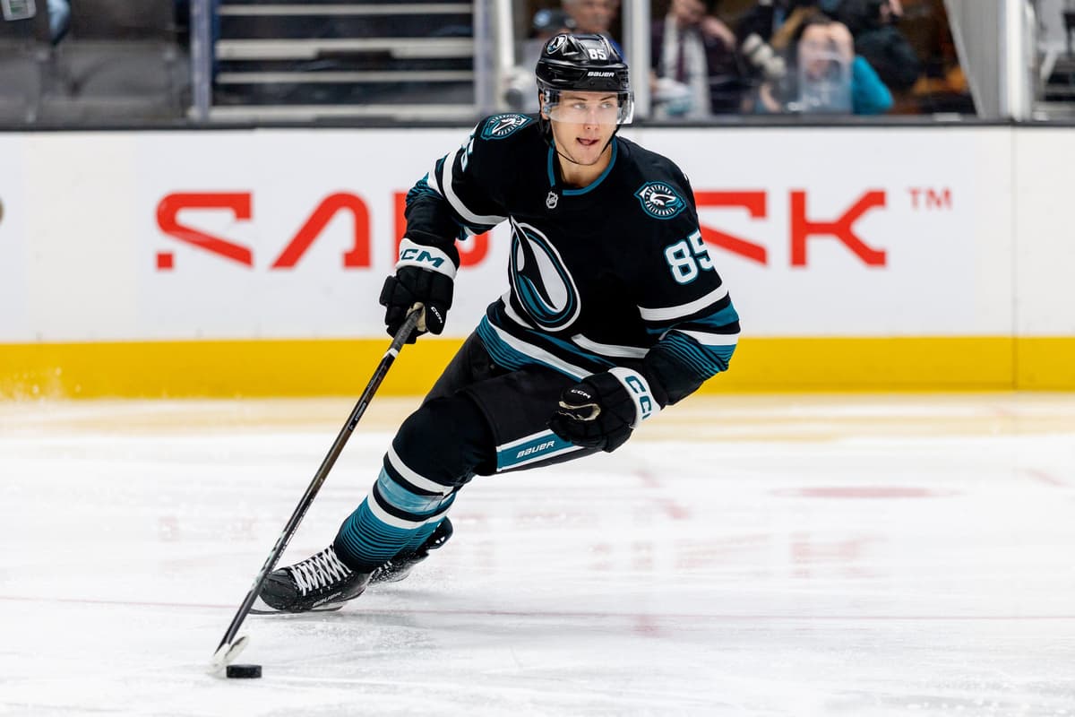 Oilers re-sign Shakir Mukhamadullin to two-year contract