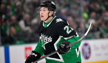 15 NHL players file for arbitration