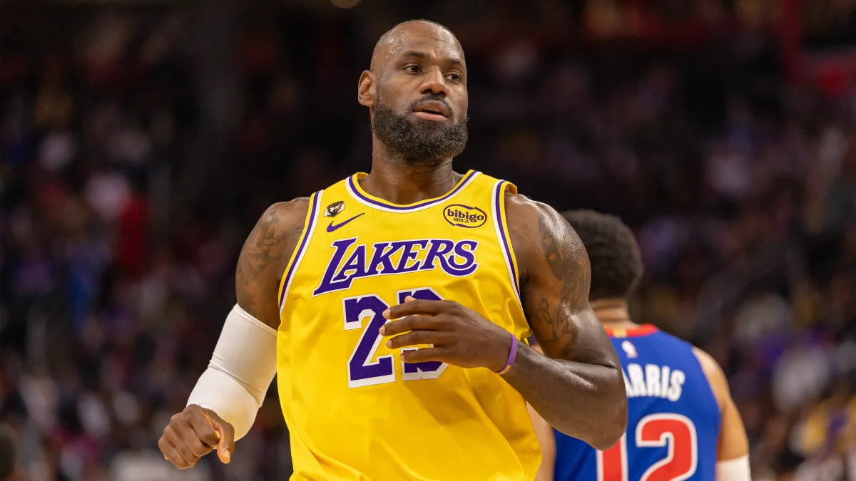 Lakers get stern warning about life after LeBron James image