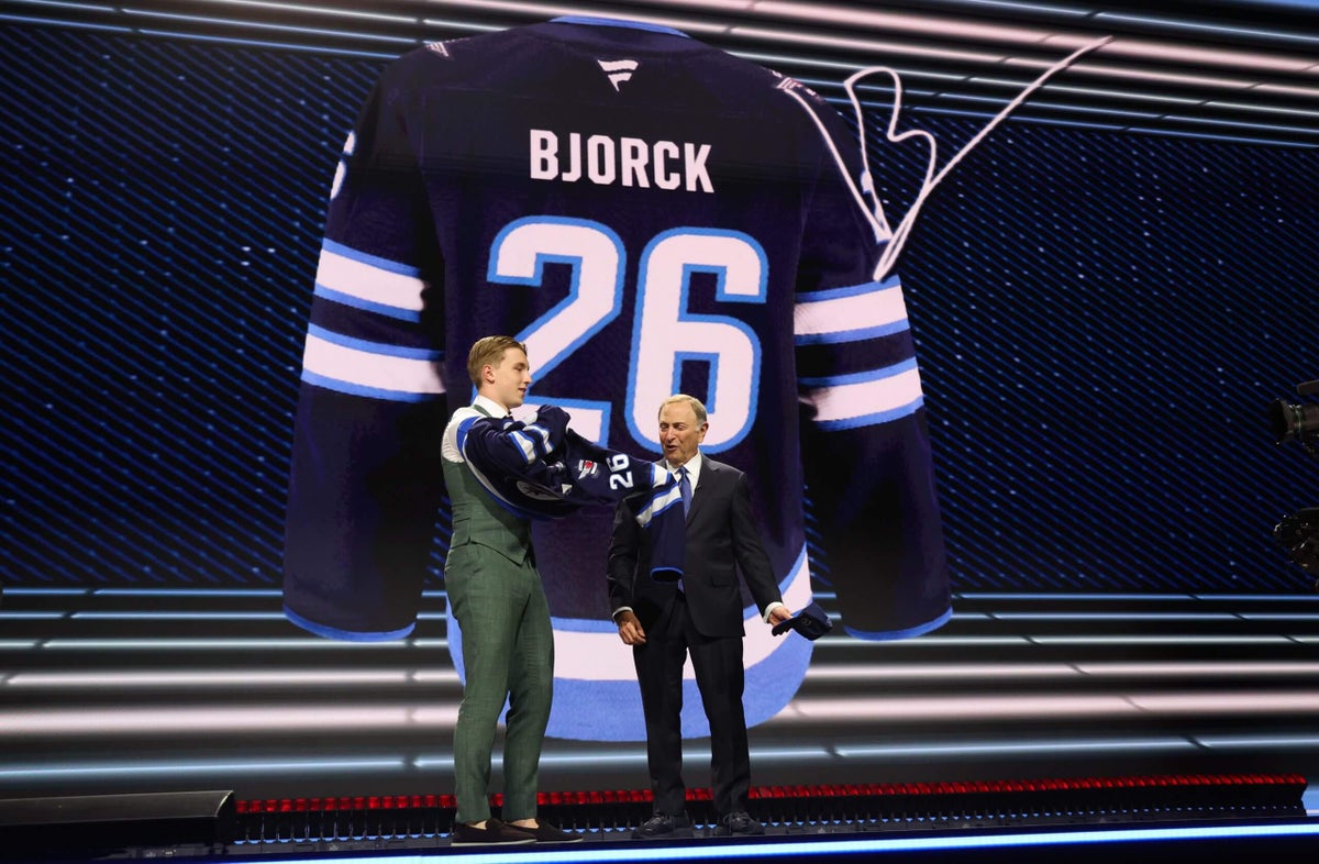 Why the Winnipeg Jets are giving Viggo Björck a chance to be their No. 2 centre