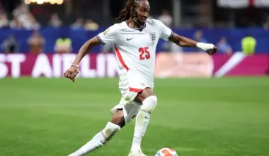 Why Djed Spence is wearing a jaw brace on his face for England at World Cup image