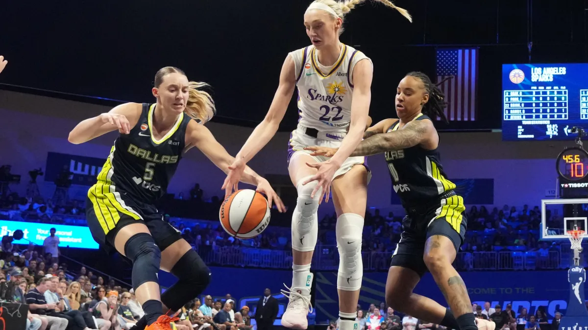 Paige Bueckers' scary collision mars Wings' sixth consecutive win image