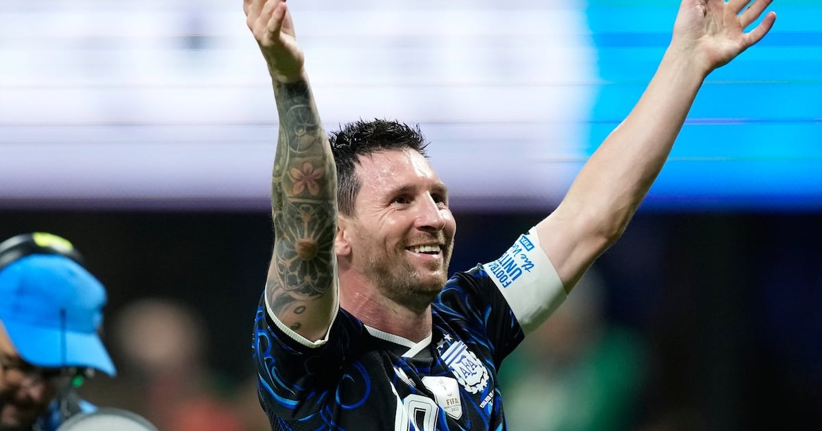 Spain unchanged for World Cup Final, two changes in Argentina XI