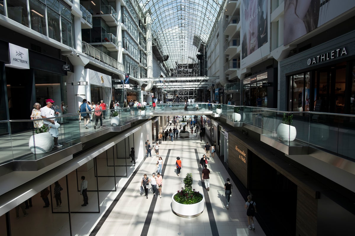 Youth job market brightens in summer after prolonged slump