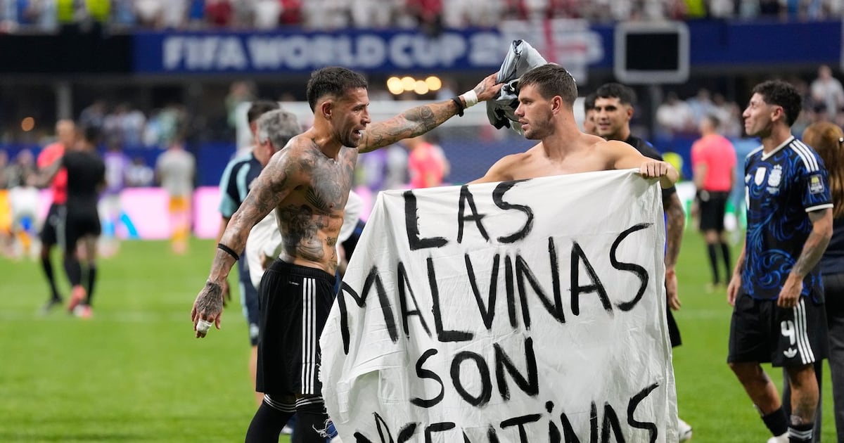 UK urges FIFA to investigate Argentina over Falklands banner at World Cup
