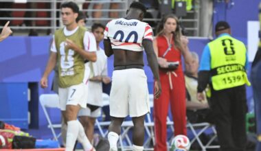 Balogun gets USA's go-ahead goal against Bosnia and Herzegovina, then red card