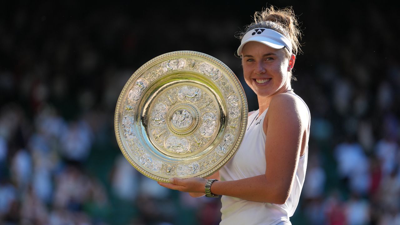 Linda Noskova tops fellow Czech Karolina Muchova in Wimbledon final