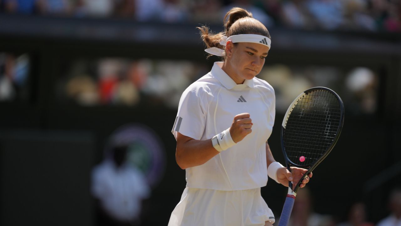 Muchova defeats Gauff in dramatic tiebreaker to reach Wimbledon final
