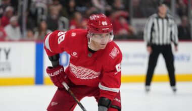Patrick Kane returns to Blackhawks on two-year deal