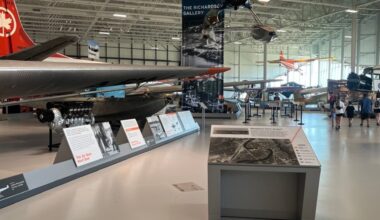 Winnipeg families jet off to aviation museum for 'Airport Extravaganza'