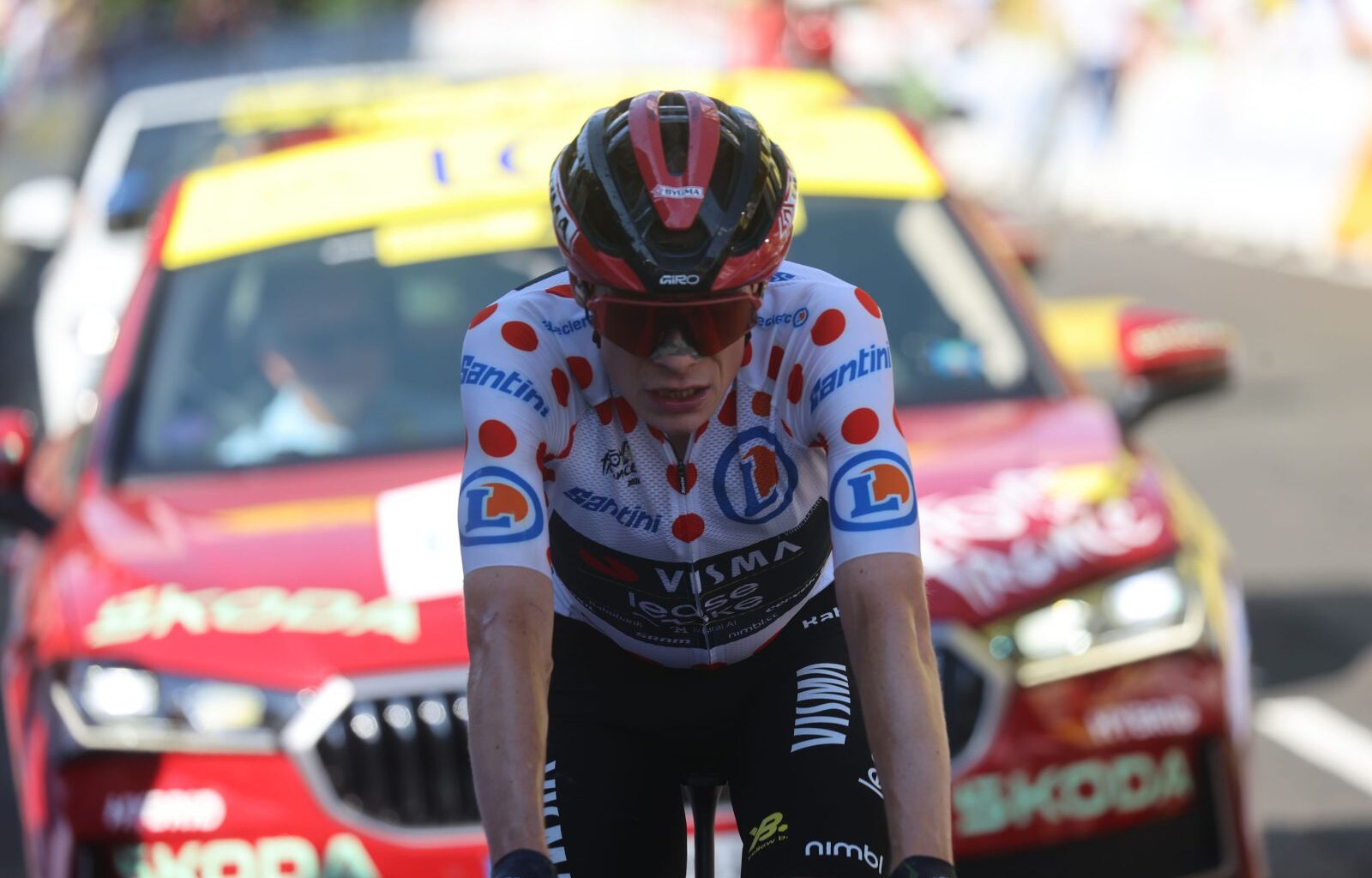 Vingegaard shrugs off latest Tour de France time loss