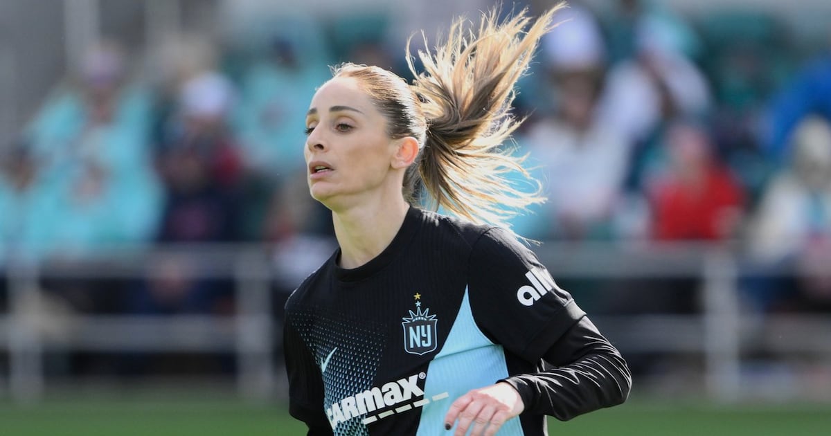 Esther Gonzalez has a pair of goals to lead Gotham to win over the Utah Royals